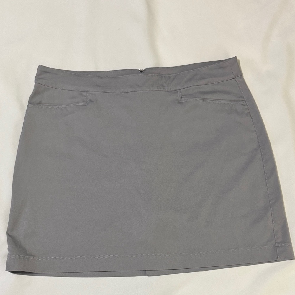 Like New, PGA Tour, grey athletic skort. Size 14